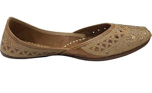 Calzado Tradicional Khussa Jutti para Bodas, Colores Sólidos, Hecho a Mano en Pakistán e India, para Mujer - Product Image 5