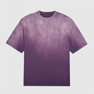 T-shirt rose tie-dye à manches courtes et col rond pour homme, décontracté, tricoté, coupe classique, couleur unie - Product Image 2