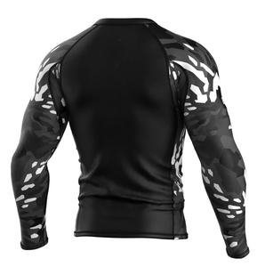 T-shirt de compression camouflage à manches courtes pour homme, Rash Guard MMA BJJ, pour entraînement sportif et gym, sous-vêtement athlétique personnalisé, séchage rapide - Product Image 2