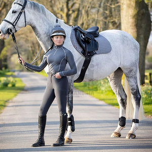 Fundas elegantes para cascos de equitación con diseño de ajuste perfecto, fundas coloridas para cascos de jinetes de Alexandria Industries - Product Image 6