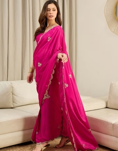 Sari Tradicional KV para Mujer, de Rayón y Seda, Adornado, Reversible, de Secado Rápido, Antiarrugas, Listo para Usar en Fiestas, con Blusa Sin Coser - Product Image 2