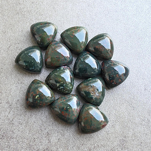 Cabochon en hématite AAA+ taille trilobé, pierre précieuse calibrée à dos plat, pour la fabrication de bijoux - Product Image 6