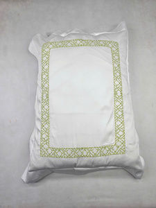 Taies d'oreiller brodées à la main de style européen luxueux artisanat de couture et de couture accepte les commandes en gros nouveau - Product Image 5