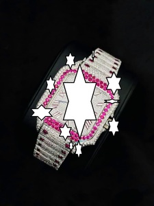 Nouvelle conception, montre mécanique de luxe faite à la main en acier inoxydable, boîtier carré, verre saphir, analogique, bouton poussoir, fermoir caché, moissanite rose - Product Image 2