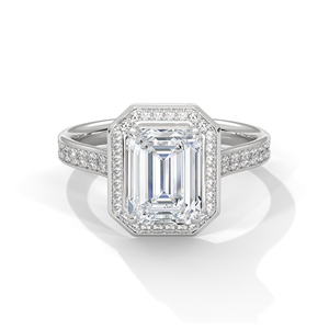 Anillo Halo de Oro Blanco de 14K de Calidad Premium con Diamante Cultivado en Laboratorio con Corte Esmeralda y Diamantes Laterales, Certificado GRA - Product Image 1