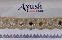 Kaftan et Sari ethniques indiens en gros, avec bordure en dentelle festonnée, travail de perles et de miroirs, broderie décorative faite à la main