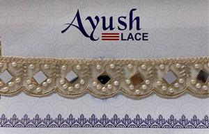 Kaftan et Sari ethniques indiens en gros, avec bordure en dentelle festonnée, travail de perles et de miroirs, broderie décorative faite à la main - Product Image 3