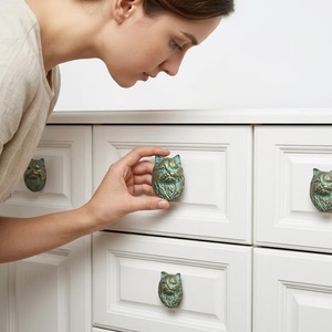 Poignée de tiroir et bouton de meuble en fonte moderne en forme de tête de chat, durable et écologique, pour armoire, commode, cuisine, chambre et salle de bain - Product Image 4
