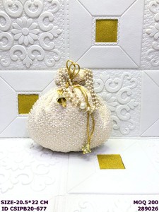 กระเป๋าปักลายทำมือจาก Craftstages International พร้อมหูหิ้วมุก ดีไซน์แบบชาติพันธุ์ ปิดด้วยเชือกซาติน ความจุ 1-1.9 ลิตร - Product Image 5
