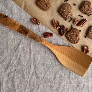 Spatule en bois, ustensile de cuisine, ornement en genévrier, ustensile de cuisine fait main, cadeau, ustensile de cuisine, cadeau de pendaison de crémaillère - Product Image 1