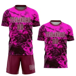 Ensemble de maillots de football personnalisés rose et violet imprimé camouflage, col rond, manches courtes, sublimation, coupe athlétique, évacuation de l'humidité, pour adultes unisexe - Product Image 5