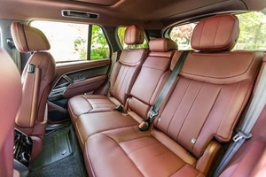 รถยนต์ Range Rover P400 SE ปี 2024 มือสองสภาพดี - Product Image 2