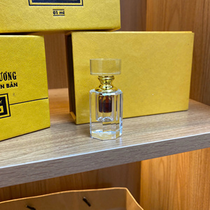 Oud boisé fumé et sucré, provenant d'Oud naturel du Vietnam, prix de gros, copeaux d'agarwood naturel de qualité supérieure - Product Image 2