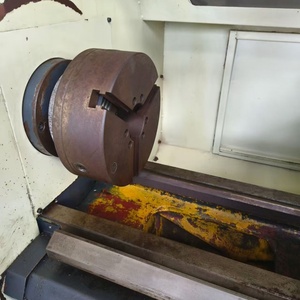 Torno de Metal CNC de Segunda Mano CCK6140 1000mm, Torno Inteligente, Máquina Herramienta Automática - Product Image 2