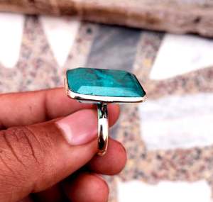 Anillo de Turmalina Azul Paraíba, Anillo de Plata de Ley con Neón Exótico, Joyería Hecha a Mano de Lujo, Elegante Regalo para Mujer - Product Image 4