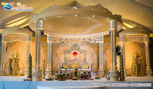 Deslumbrante Mandap Indio para Bodas, Estilo Marwari, Dorado, Vintage, Tradicional, Portátil, con Aspecto de Madera, FRP, Decoración de Lujo para Bodas en Australia - Product Image 3