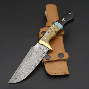 Cuchillo de Caza Personalizado Hecho a Mano de Acero de Damasco de Grado Industrial, Punta Caída, Hoja Recta, Mango de Madera Pakka - Product Image 3