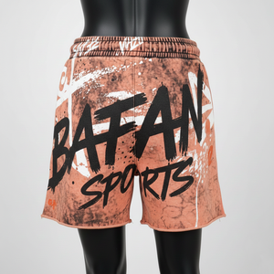 Shorts de mujer de felpa de algodón y poliéster premium de 260 GSM, lavado ácido, color naranja y negro, con logo personalizado serigrafiado. - Product Image 2