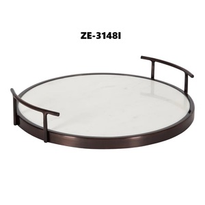 Bandeja Redonda Metálica Hecha a Mano Ecológica de Última Tendencia Mundial con Acabado Martillado Real, Segura y Apta para Fiestas, para Venta al por Mayor - Product Image 2