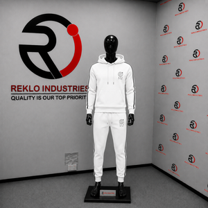 Conjunto Deportivo para Hombre, Color Blanco, con Logotipo Personalizado, Sudadera con Capucha, Pantalones Deportivos con Franja Lateral Negra, Ropa Deportiva Informal, Venta al Por Mayor - Product Image 3