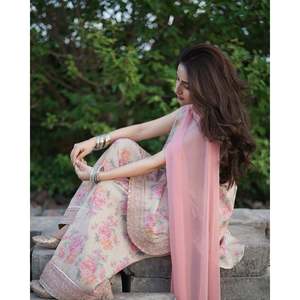 Conjunto Dupatta hermoso y parte inferior superior de ropa de fiesta para mujer de diseñador - Product Image 2