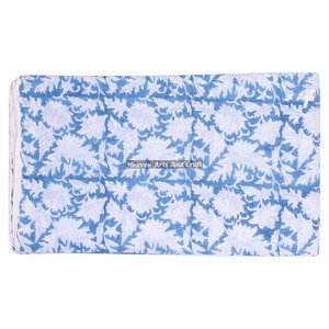 Tissu en coton imprimé à la main en bloc à la main Fabricant de tissu imprimé en coton de Jaipur Indian Handmade Block Printed Cotton - Product Image 1