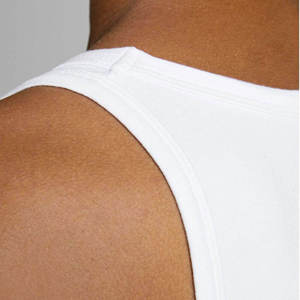 เสื้อกล้ามคอกลมสีขาวสำหรับผู้ชาย แขนกุด ผ้าถัก สีพื้น ไซส์ใหญ่ - Product Image 6