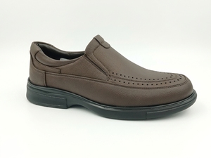 Mocasines Dlords de Cuero Marrón, con Plantilla EVA Acolchada, Forro de Microfibra Transpirable, Logotipo Grabado, Suela de Goma - Product Image 1