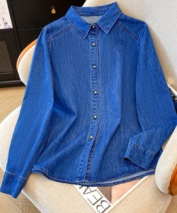 เสื้อเชิ้ตยีนส์แขนยาวสำหรับผู้หญิง ทรงหลวม ปกคอพับ สีพื้น แขนยาวเต็มตัว - Product Image 3