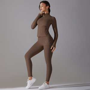 Ensemble de yoga vert pour femme : haut à manches longues avec fermeture éclair quart de tour et leggings taille haute sans coutures extensibles – Tenue de sport deux pièces - Product Image 4