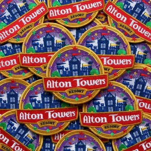 Parche Bordado Termoadhesivo Circular de Fieltro No Tejido Alton Towers Resort para Decoración y Regalos - Product Image 1