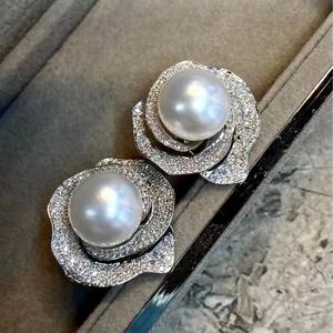 Pendientes de Botón de Plata de Ley S925 con Circonita, Perla Natural, Brillo Frío, Delicados, Suaves al Tacto, Súper Brillantes, Venta al por Mayor del Fabricante - Product Image 2