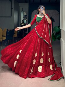 VISHNU K DESIGNS LAHENGA CHOLI GEORGETTE ESTAMPADO con encaje GPTTA PATTI y encaje GAMTHI MIROOR, traje largo hasta el suelo para fiesta - Product Image 4