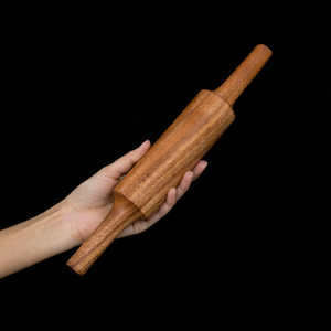 Chakla traditionnel en bois massif avec ensemble de rouleaux à pâtisserie et de planches à rouler faits à la main pour la préparation de la pâte à roti et chapati indiens - Product Image 5