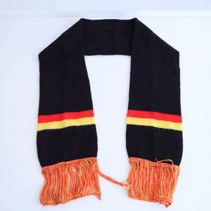 Nouvelle arrivée : Écharpe de football noire tricotée, écharpes personnalisées pour supporters adultes, style unique et qualité supérieure - Product Image 3