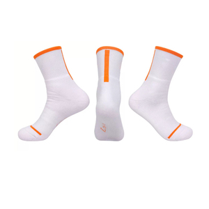 Chaussettes de sport blanches de qualité supérieure en coton tricoté antidérapantes pour adultes, avec logo uni sur le revers, idéales pour l'été - Product Image 2