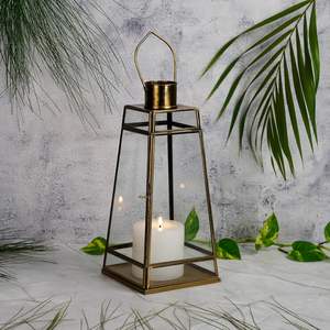 Farol Decorativo de Latón Hecho a Mano con Portavelas de Metal Resistente para Mesas de Comedor, Salas de Estar y Fiestas de Boda - Product Image 2