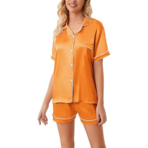Conjunto de pijama de satén naranja de manga corta para mujer con botones al frente y ribete blanco, ropa de dormir clásica para el verano - Product Image 1