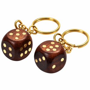 Porte-clés en bois fait main avec anneau métallique doré, porte-clés personnalisé en forme de dés porte-bonheur, nouveauté, cadeau de poche, accessoire - Product Image 3