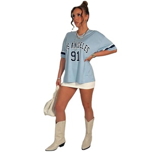 Camisetas impresas personalizadas de alta calidad para mujer, ropa deportiva informal para mujer, camiseta de fútbol ligera y transpirable de gran tamaño con cuello en V - Product Image 3