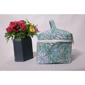 Bolsa de Almacenamiento de Cosméticos Impermeable, Portátil, Grande, con Cierre, Acolchada de Algodón Floral, Hecha a Mano, para Maquillaje y Viajes - Product Image 3