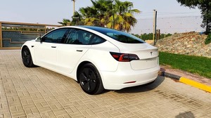 La Model 3 Performance, VOITURE ÉLECTRIQUE - Product Image 2