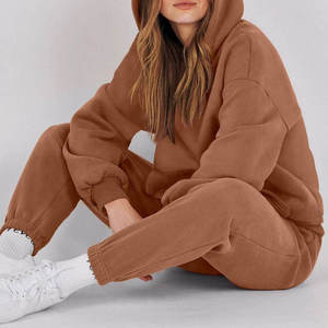 Vêtements de sport pour femmes, coupe classique, en laine douce épaisse 380 g/m², personnalisable avec impression sérigraphique de haute qualité. - Product Image 3