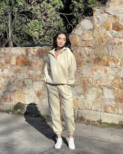 Ensemble survêtement femme 2026 de haute qualité : sweat à capuche court zippé et pantalon de jogging, impression personnalisée en relief, ensemble 2 pièces - Product Image 3