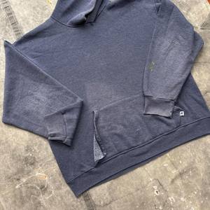 Sudadera con capucha de alta calidad, estilo casual grunge Y2K, diseño desgastado, personalizada y elegante, en color azul deslavado, para hombre y mujer. - Product Image 6