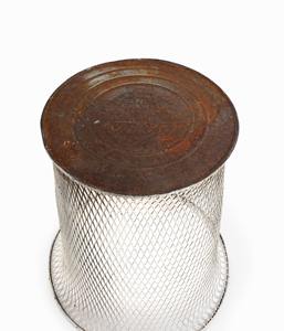 ถังขยะตาข่ายโลหะทนทานสำหรับสำนักงาน พื้นที่ทำงาน สวนกลางแจ้ง พื้นที่สาธารณะ อาคารพาณิชย์ และการใช้งานในสถาบัน - Product Image 2