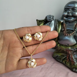 Ensemble de pendentifs en perles d'eau douce plaqué or, fabricant et fournisseur de bijoux en gros - Product Image 1