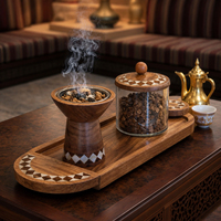 Ensemble de brûleur à bakhoor en bois artisanal avec boîte et plateau ovale incrusté de nacre. Haute qualité pour une décoration intérieure haut de gamme
