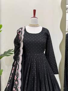 Hermoso Vestido Anarkali de Diseño Indio-Pakistaní, Tela Chinon, Bordado Elegante, para Fiestas, Bodas, Casual, Tradicional, Ropa Femenina - Product Image 2