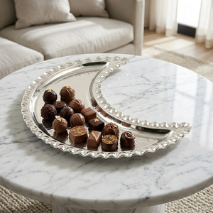 Elegante Bandeja de Servicio Plateada con Forma de Luna Creciente Árabe, Decoración Premium para Eventos de Ramadán, Bandejas de Servicio de Metal Pulido de Alta Calidad y Durabilidad - Product Image 3